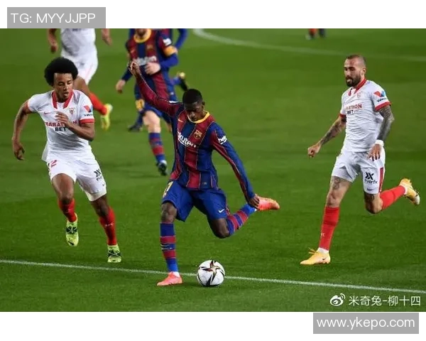 巴萨边路防守战术调整解析及其对比赛表现的影响分析