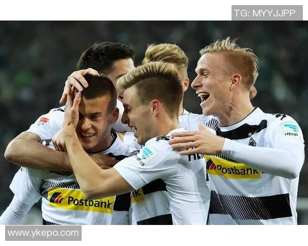 柏林赫塔力克强势战胜门兴格拉德巴赫，稳坐德甲榜首位置