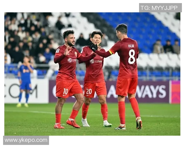 巴尔加斯精彩助攻助力队友打破僵局展现团队合作精神