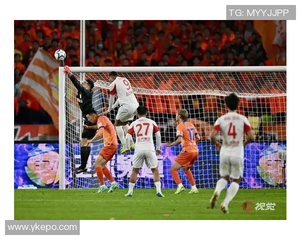 艾克森在亚冠精英联赛中补射绝杀展现超强实力与团队默契