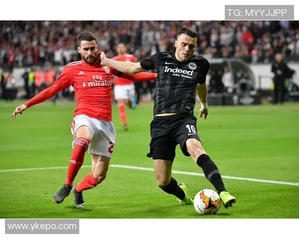 德甲前三悬念重重，多特蒙德主场告负加剧竞争态势