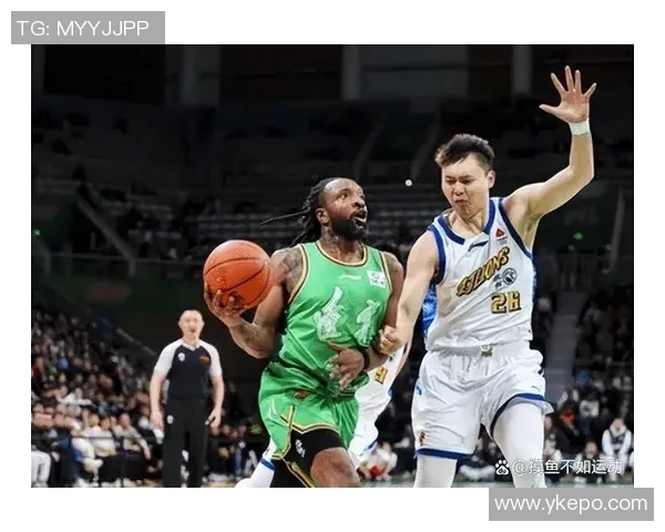 辽宁队主场大胜广厦队,豪取联赛前三 辽宁队主场大胜广厦队,豪取联赛前三